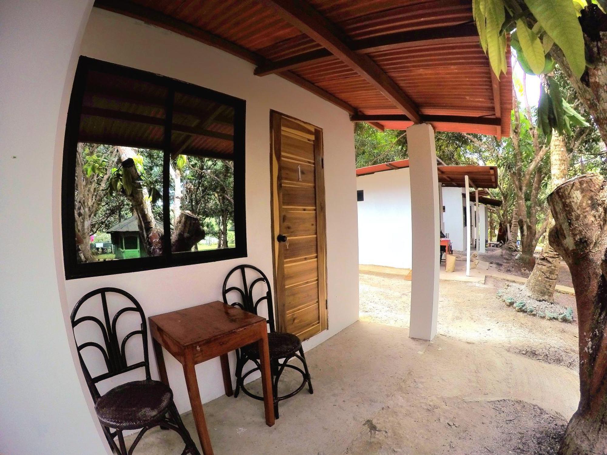 Al Hamra Jungle Resort (Adults Only) Puerto Princesa Exterior photo