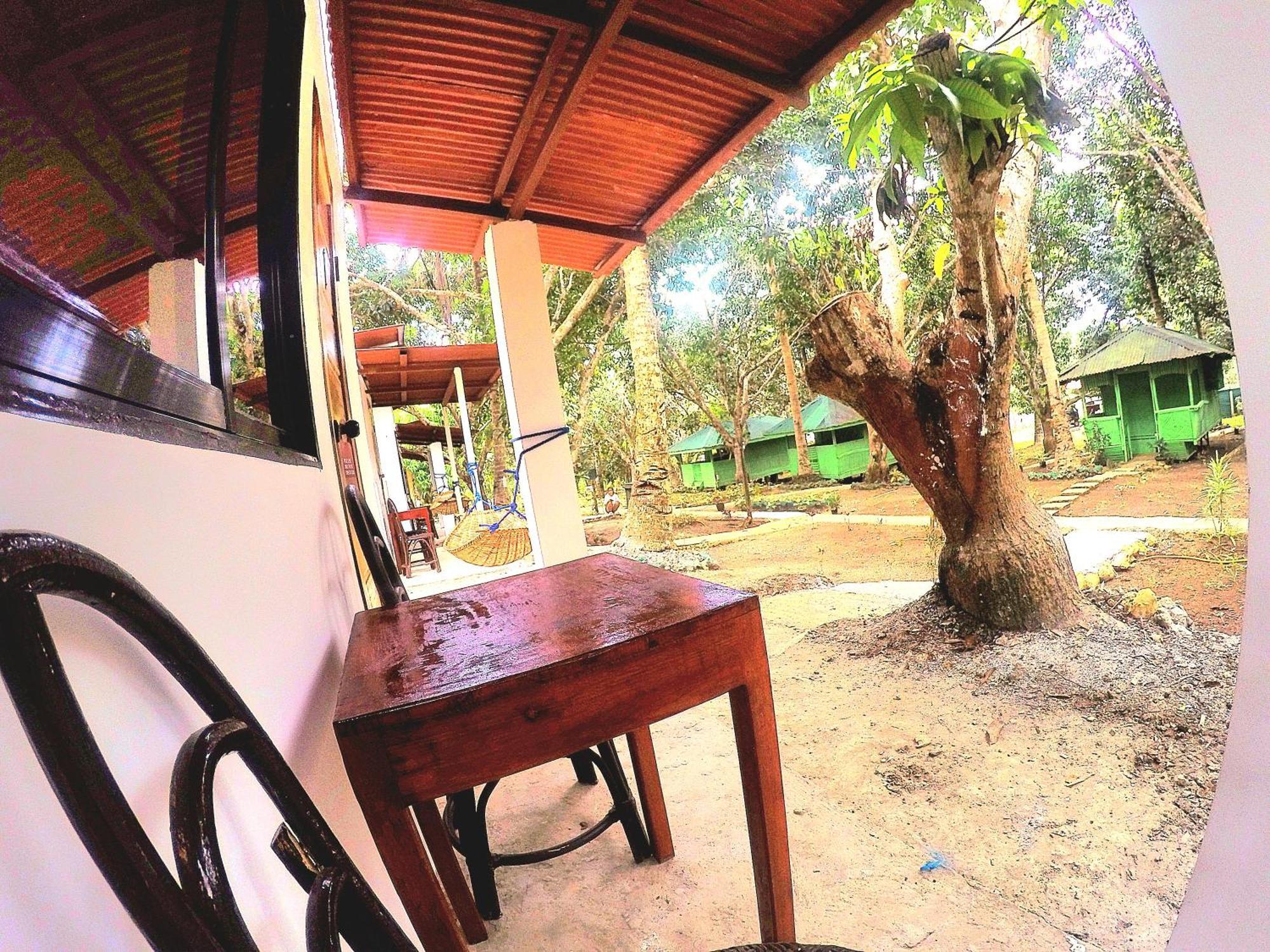 Al Hamra Jungle Resort (Adults Only) Puerto Princesa Exterior photo